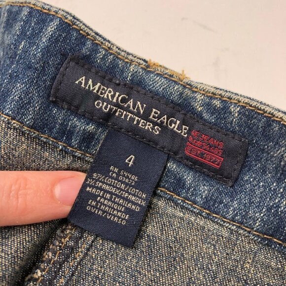 American Eagle Medium Washed Distressed Pockets Denim Slits Jean Skirt SIZE 4 - Picture 2 of 12